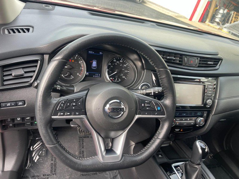 Used 2019 Nissan Rogue SV w/ Premium Package FWD image 22