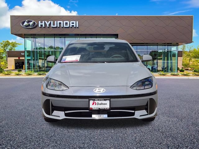 Used 2025 Hyundai Ioniq 6 SE RWD image 3