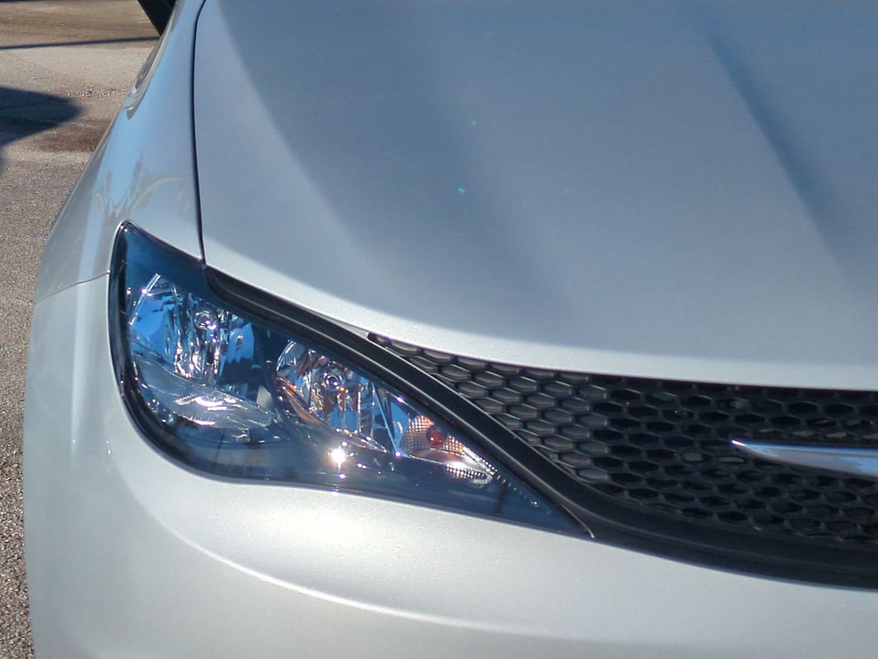 New 2026 Chrysler Voyager LX FWD image 9