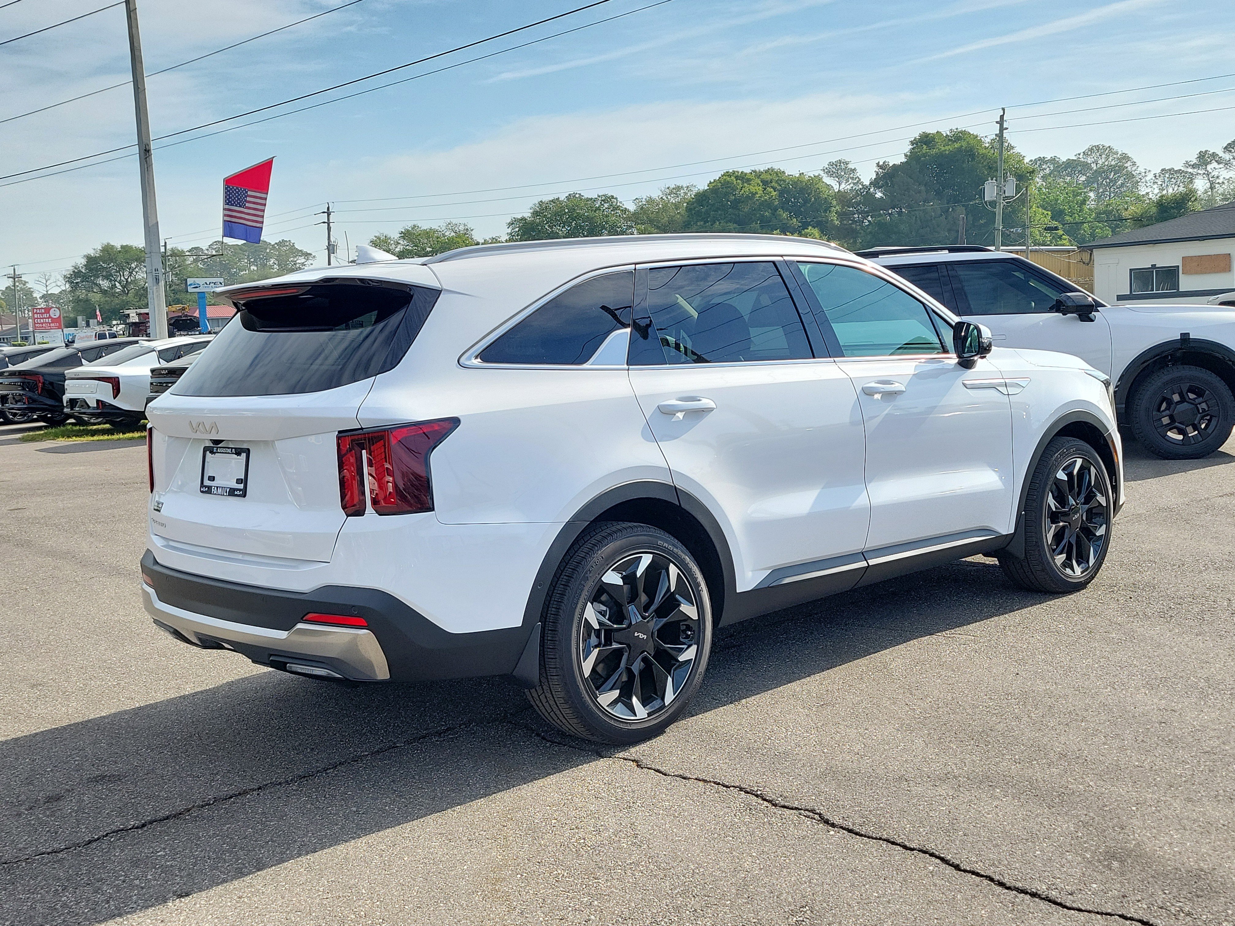 Used 2025 Kia Sorento SX image 6