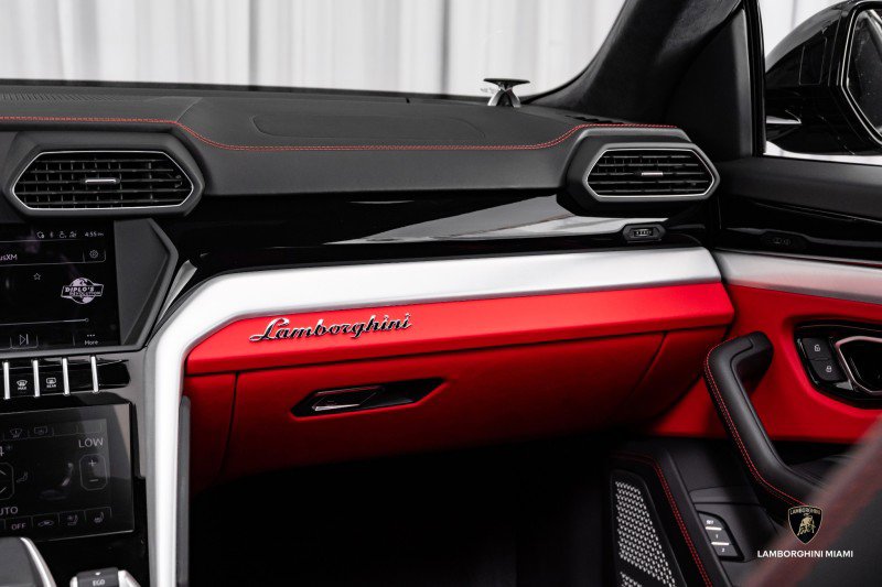 Used 2019 Lamborghini Urus image 38