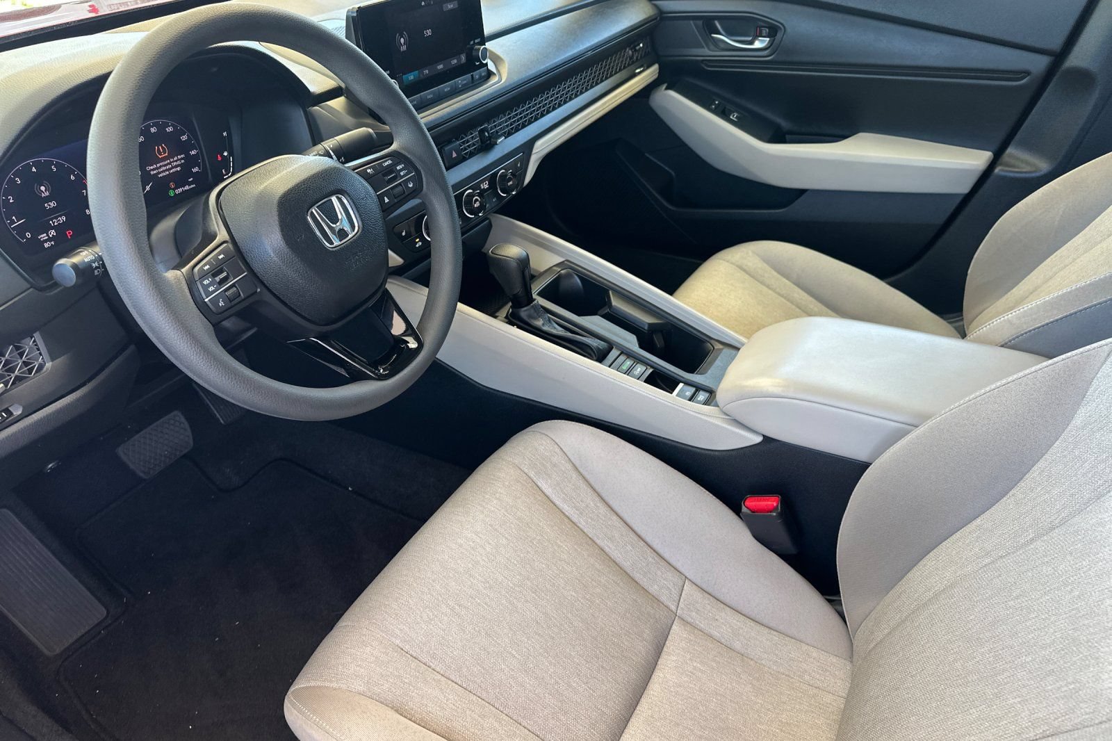 Used 2025 Honda Accord SE image 10