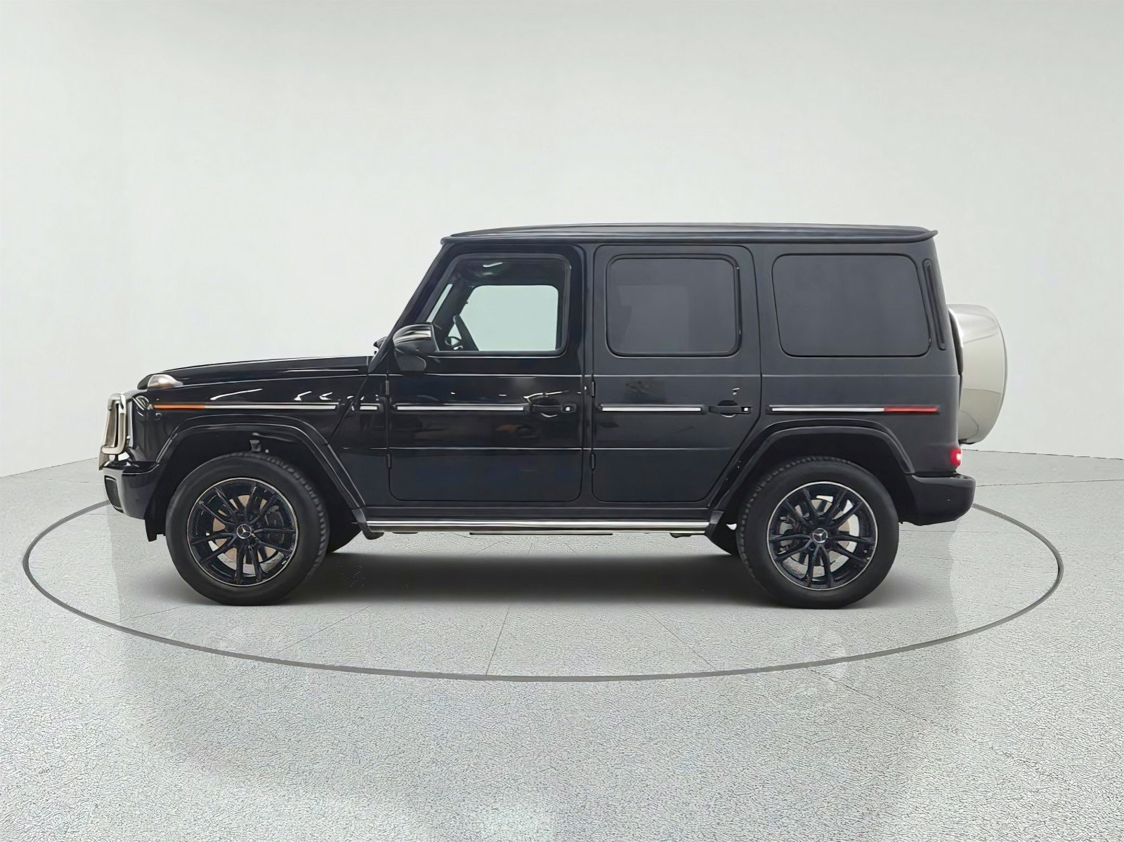 Used 2025 Mercedes-Benz G 550 image 8