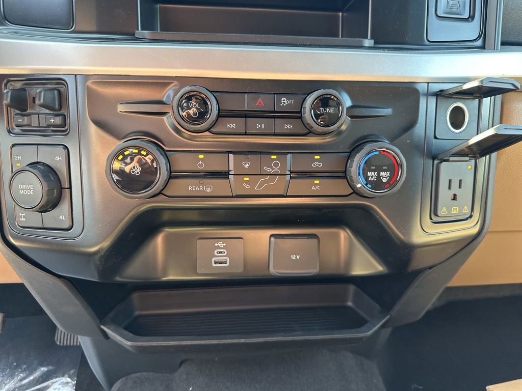 New 2026 Ford F250 XLT AWD/4WD image 18