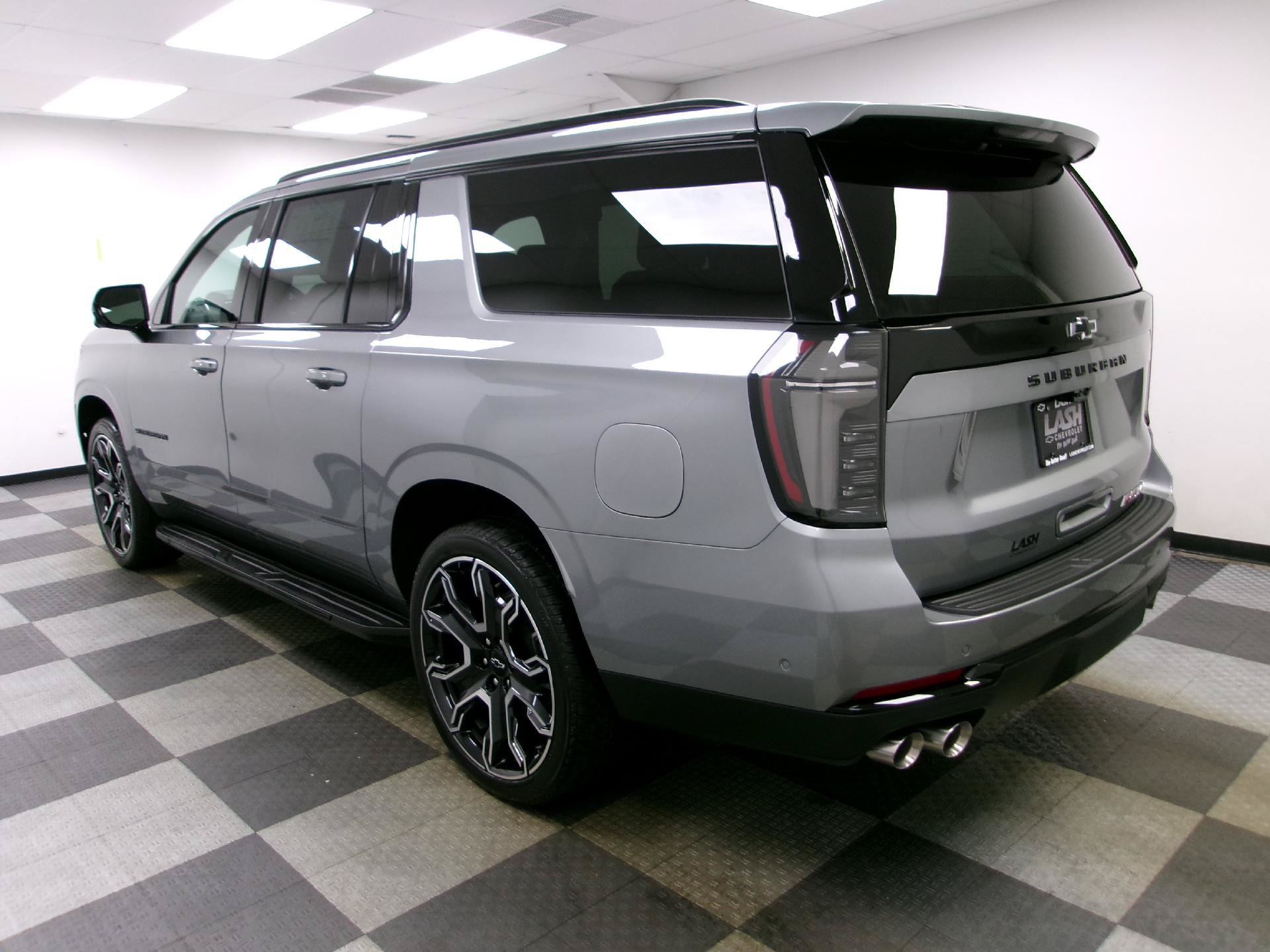 New 2026 Chevrolet Suburban RST w/ Advanced Technology Package AWD/4WD image 2