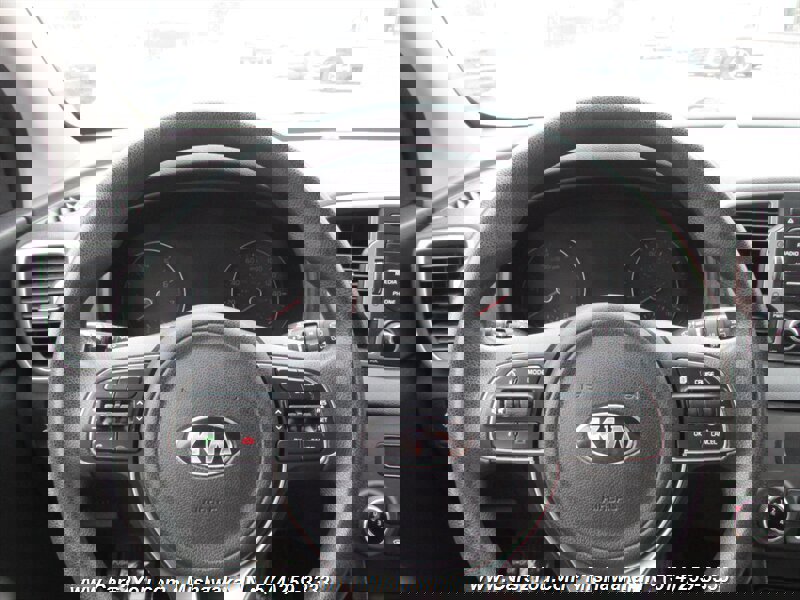 Used 2017 Kia Sportage LX image 18