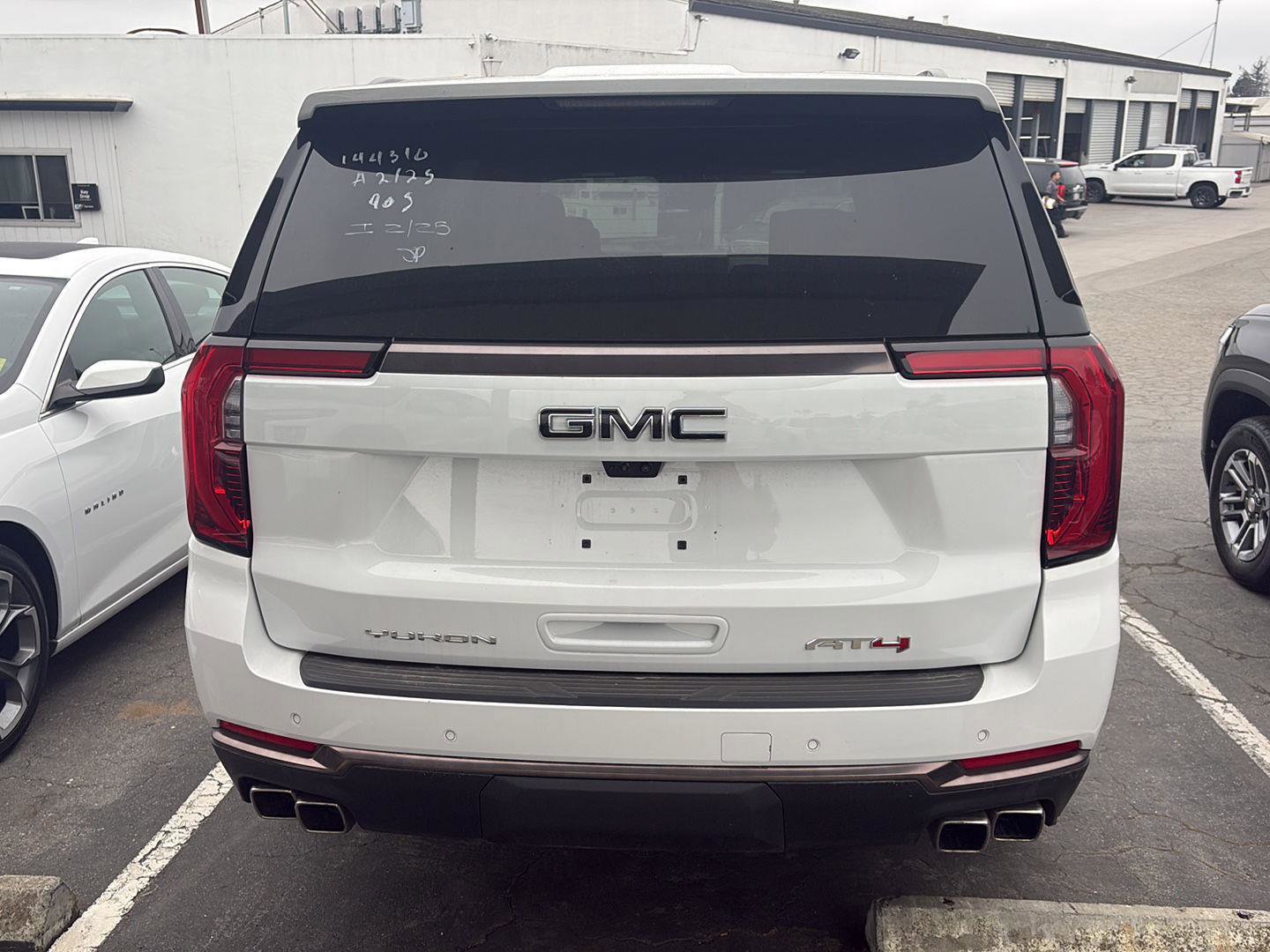 Used 2026 GMC Yukon AT4 Ultimate AWD/4WD image 4