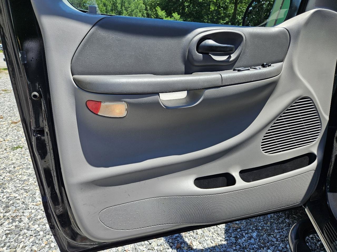 Used 2002 Ford F150 XL RWD image 10