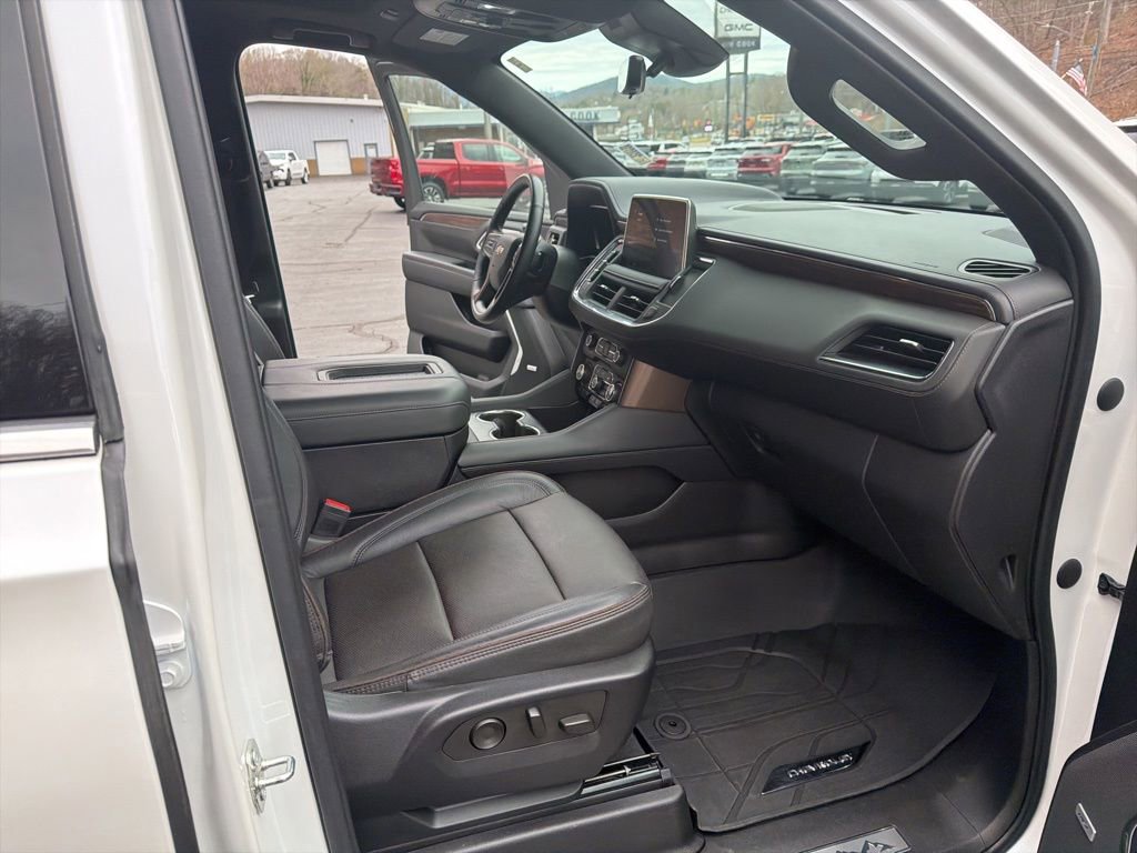 Used 2023 Chevrolet Tahoe High Country image 17