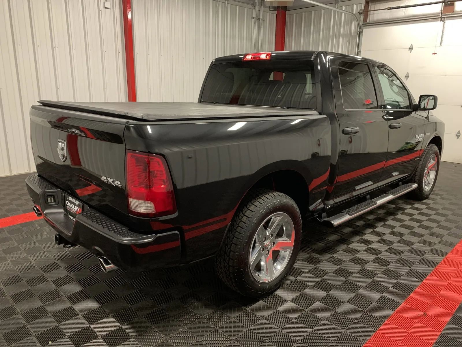 Used 2018 RAM 1500 Express w/ Express Value Package image 4
