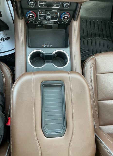 Used 2022 Chevrolet Suburban High Country image 9