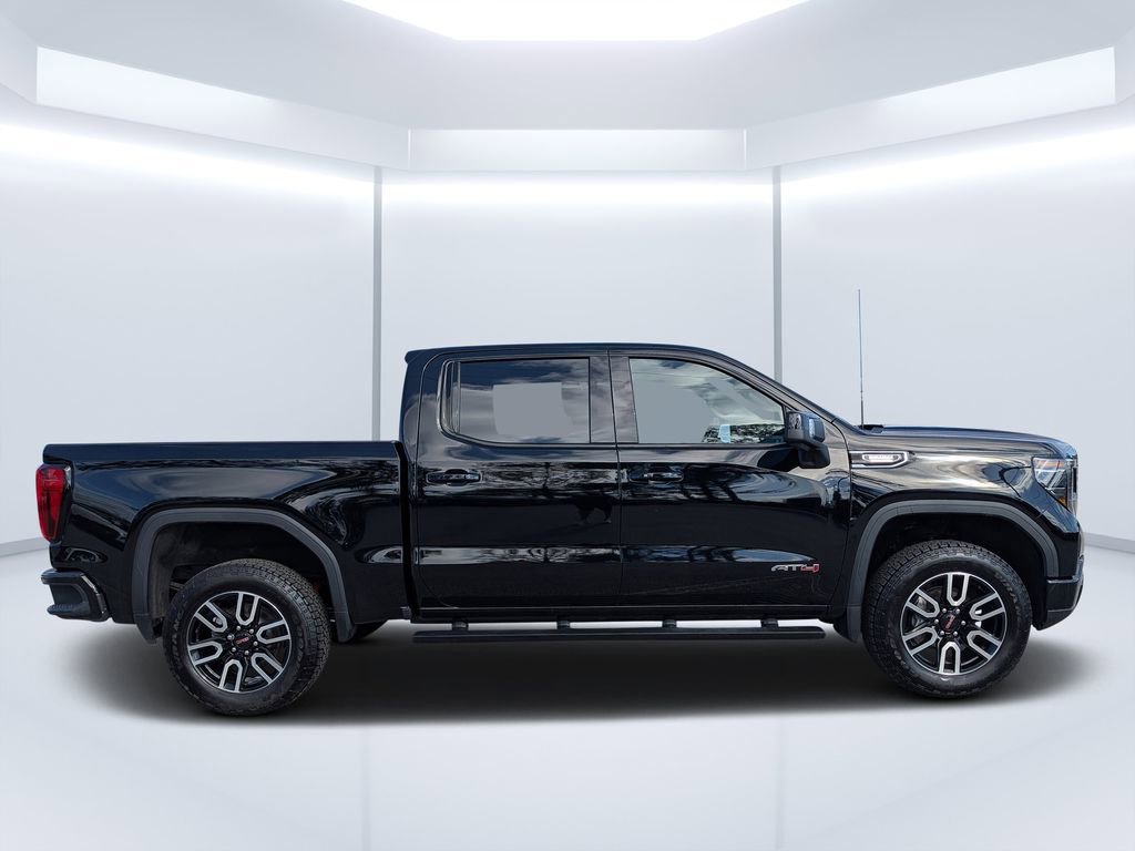 Used 2025 GMC Sierra 1500 AT4 image 2