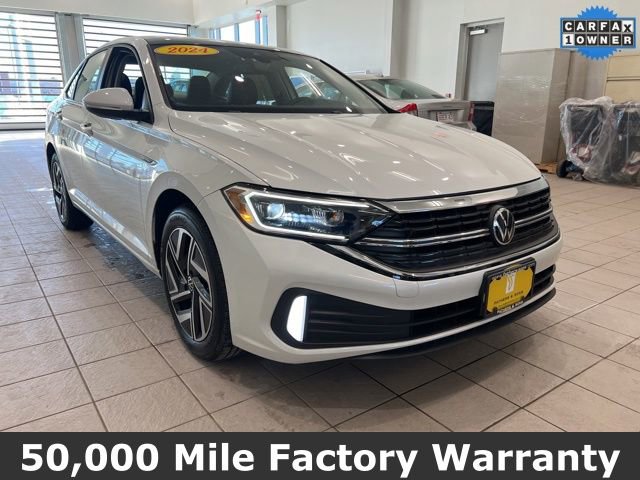 Used 2024 Volkswagen Jetta SEL FWD image 1