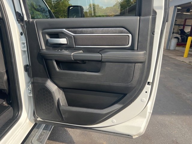 Used 2024 RAM 3500 Big Horn image 16