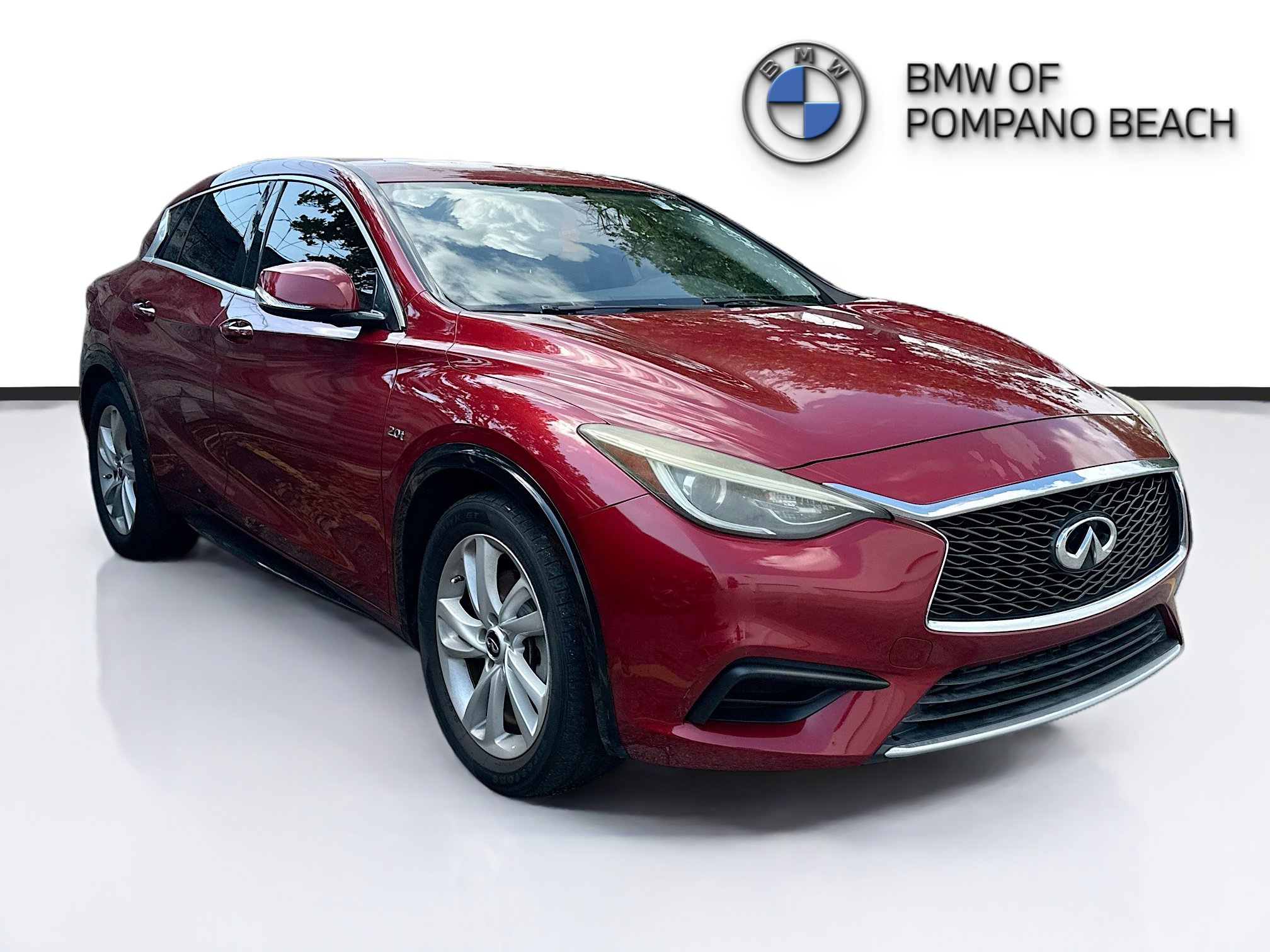 Used 2018 INFINITI QX30 w/ Cargo Package