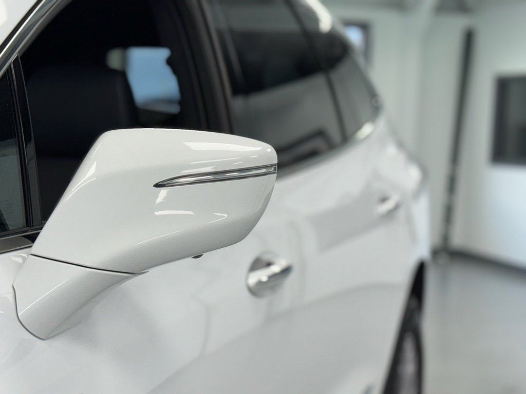 Used 2024 Buick Enclave Premium image 12