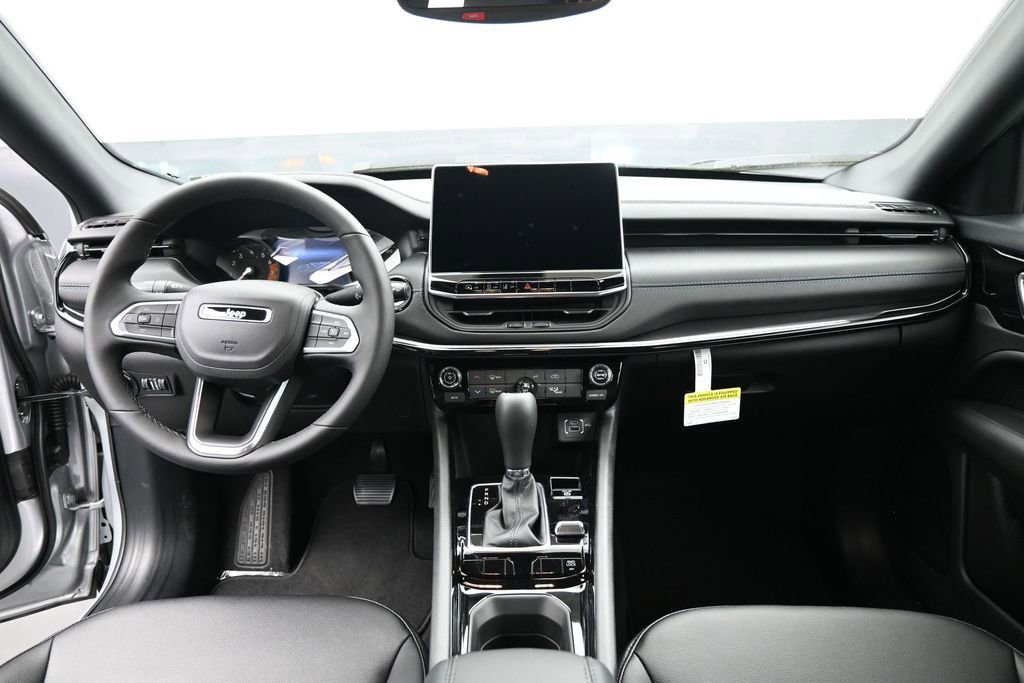New 2026 Jeep Compass Latitude AWD/4WD image 21