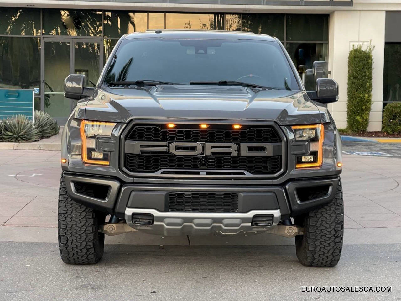 Used 2018 Ford F150 Raptor w/ Equipment Group 802A Luxury image 3