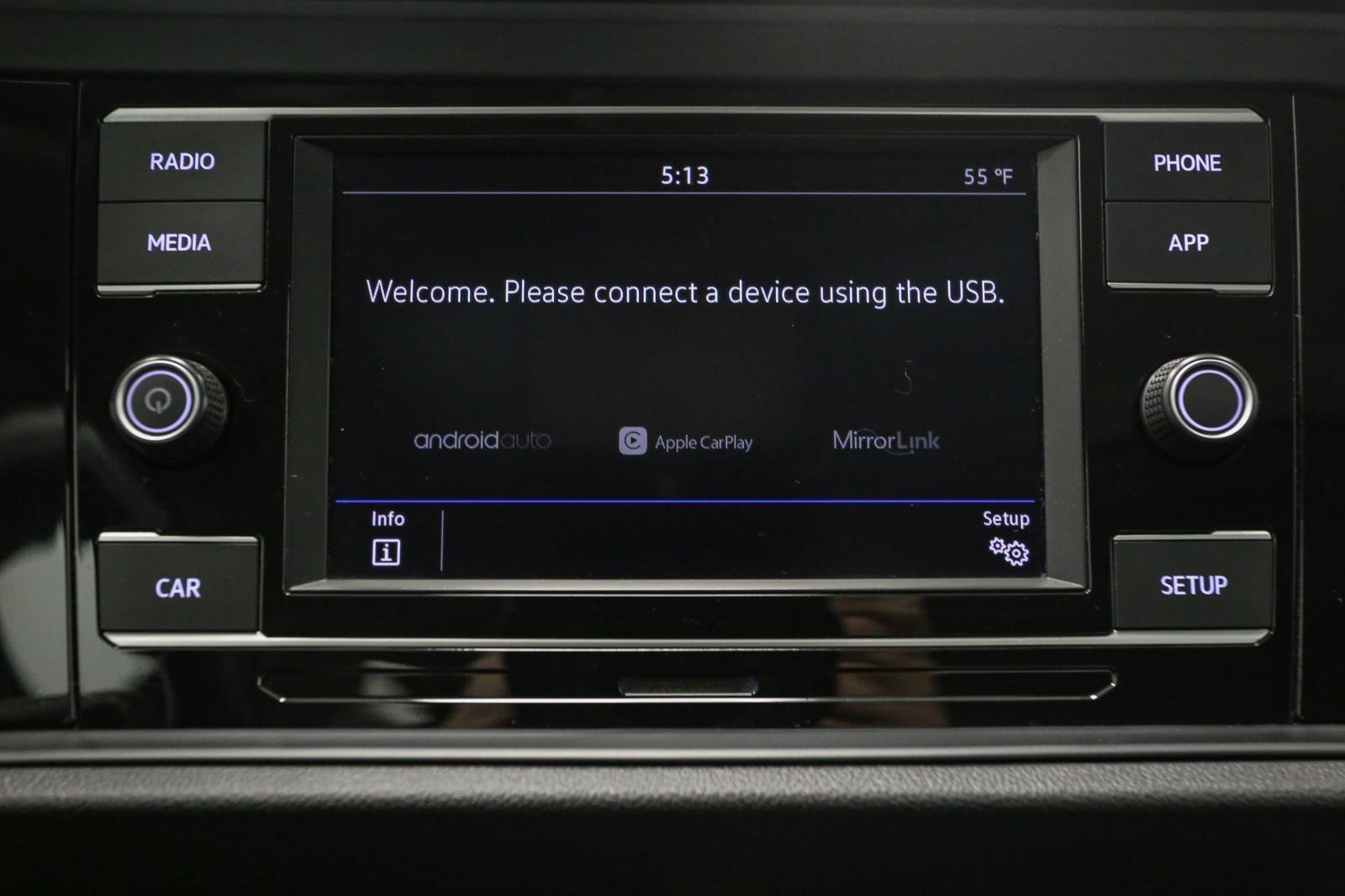 Certified 2019 Volkswagen Jetta SE image 25