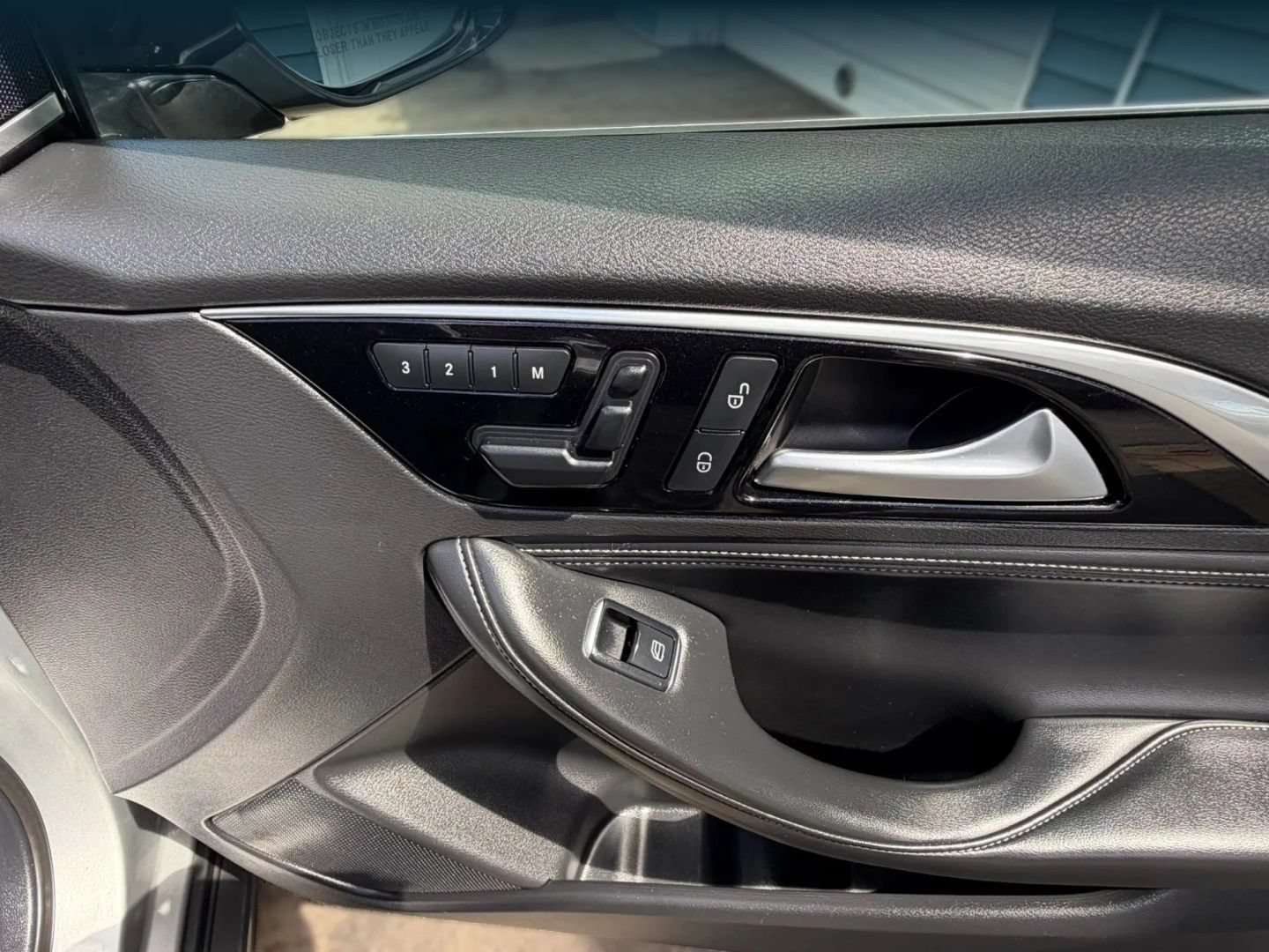 Used 2018 INFINITI QX30 AWD image 35