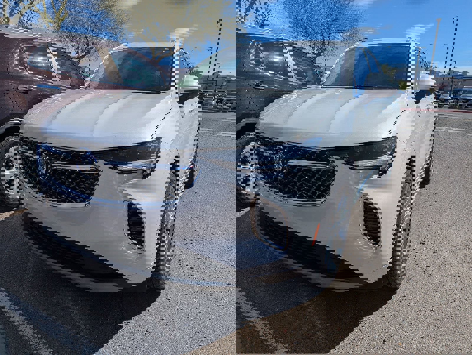 Used 2023 Buick Envision Avenir image 2