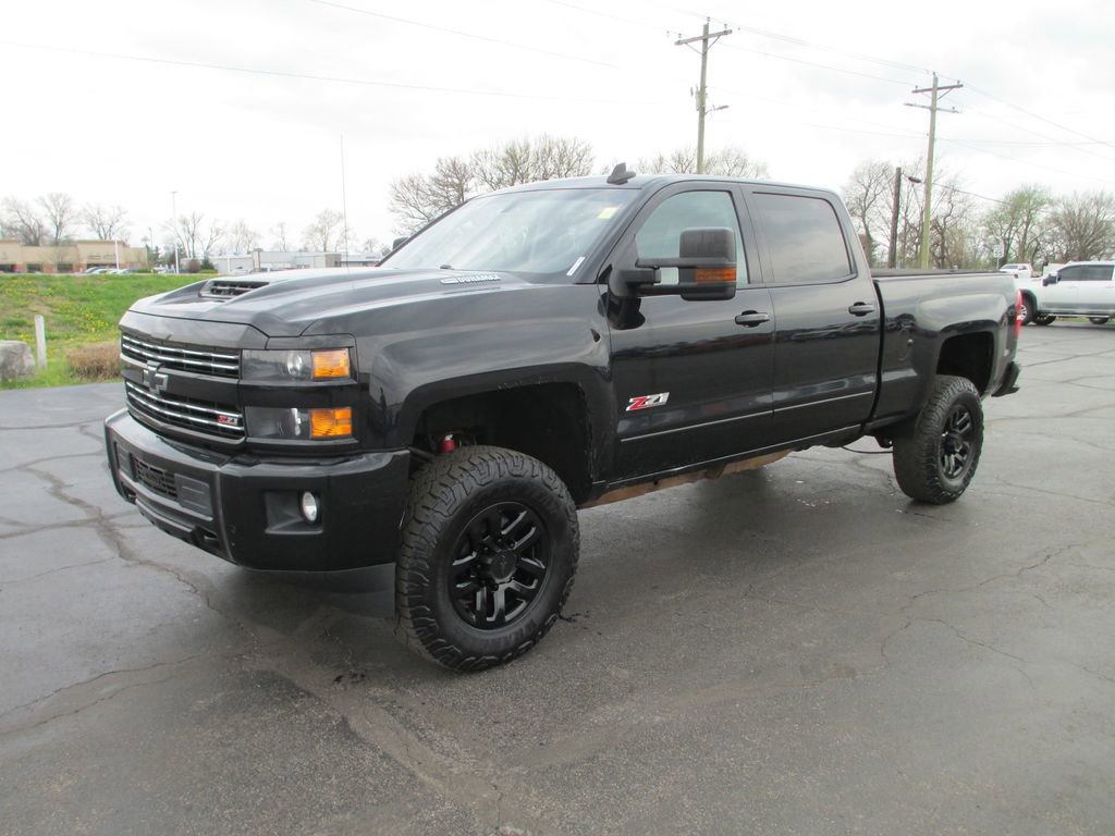 Used 2018 Chevrolet Silverado 2500 LT w/ Midnight Edition image 13