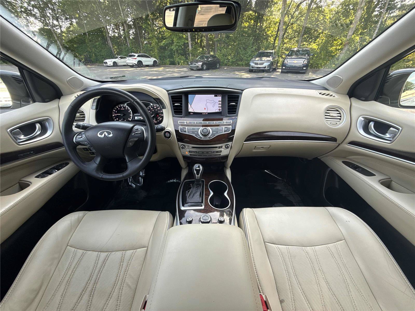 Used 2017 INFINITI QX60 Luxe w/ Deluxe Technology Package AWD/4WD image 13