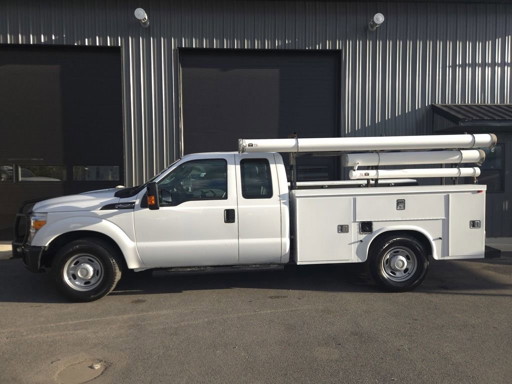 Used 2014 Ford F250 XL w/ Power Equipment Group RWD image 1