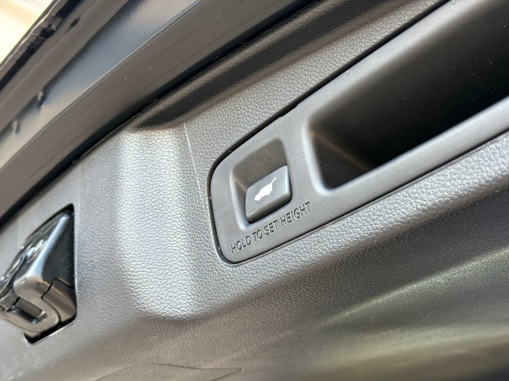 Used 2021 Honda CR-V Touring image 9