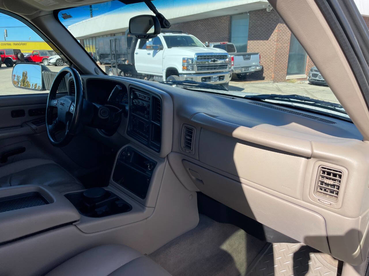 Used 2005 GMC Sierra 3500 SLT w/ Heavy-Duty Power Package image 34