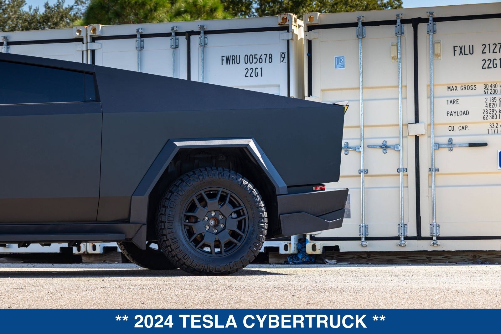 Used 2024 Tesla Cybertruck Cyberbeast AWD/4WD image 29