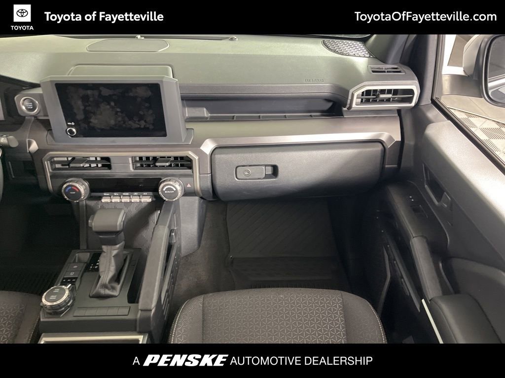 Certified 2025 Toyota 4Runner SR5 AWD/4WD image 18
