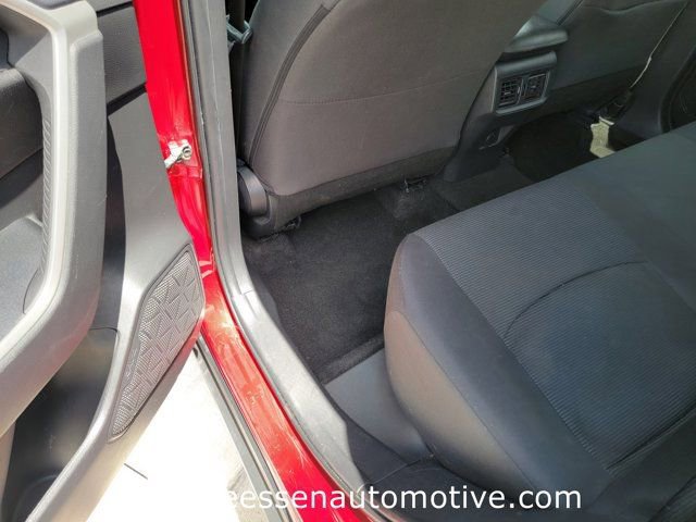 Used 2024 Toyota RAV4 LE AWD/4WD image 13