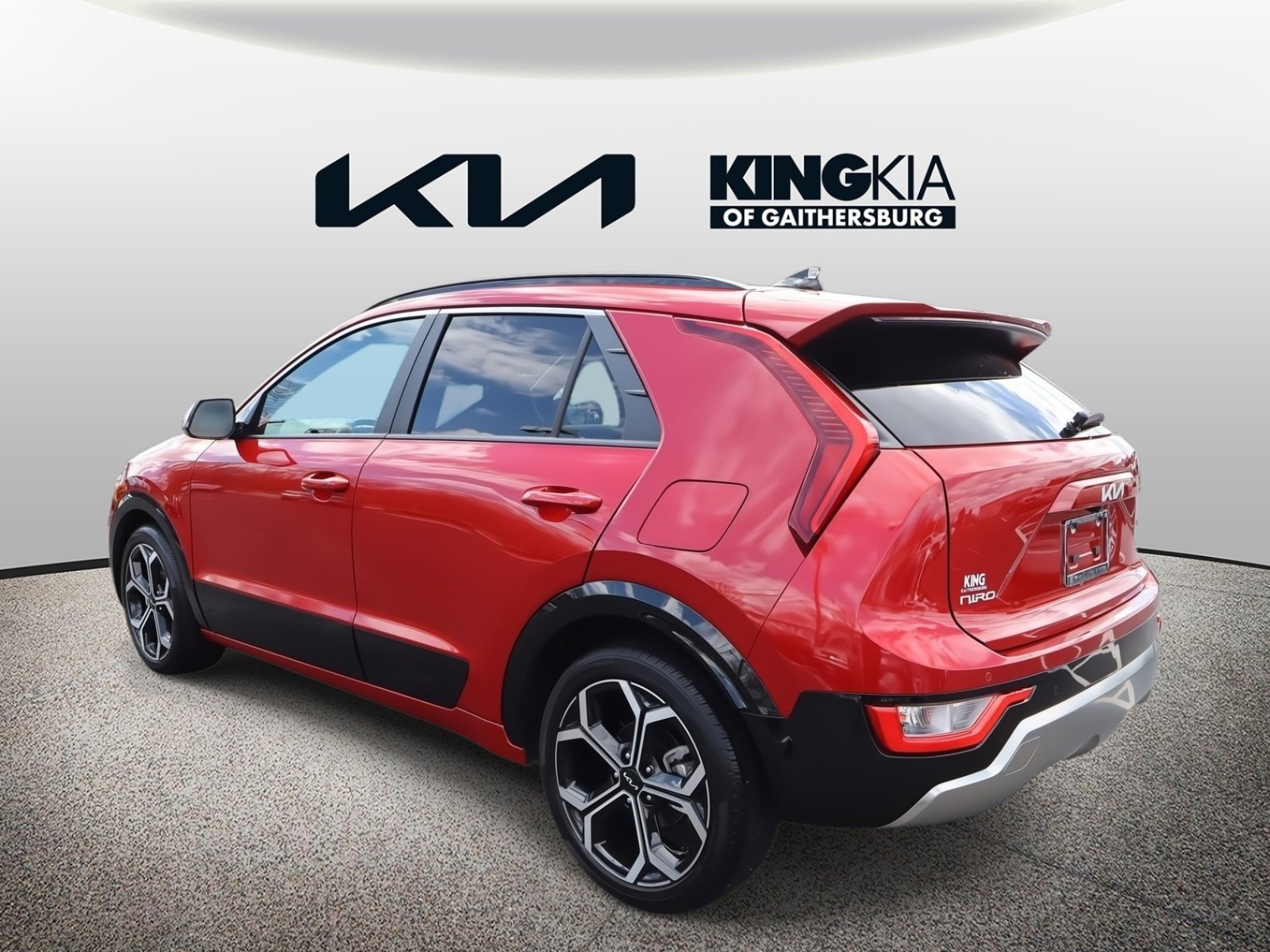 Certified 2025 Kia Niro EX Touring image 6