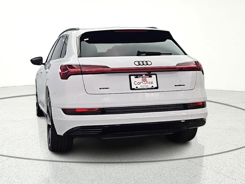 Used 2022 Audi e-tron Premium Plus image 6
