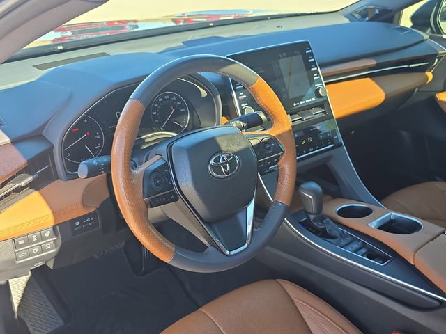 Used 2019 Toyota Avalon Limited image 15