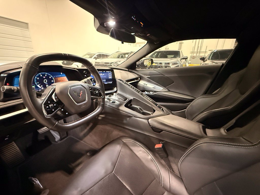 Used 2022 Chevrolet Corvette Stingray Coupe w/ Z51 Performance Package RWD image 17
