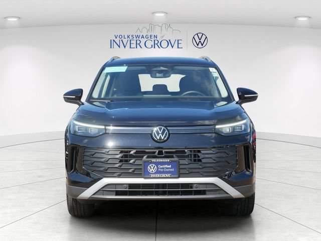 Certified 2025 Volkswagen Tiguan S AWD/4WD image 2