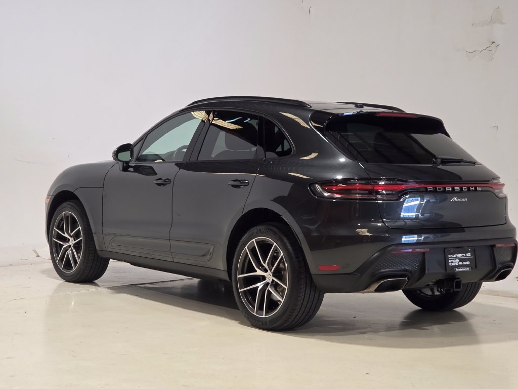 Certified 2026 Porsche Macan AWD/4WD image 3