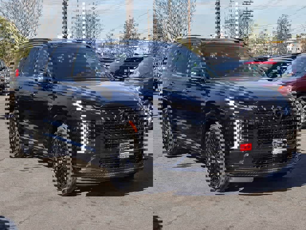 Used 2024 Hyundai Palisade Calligraphy image 3