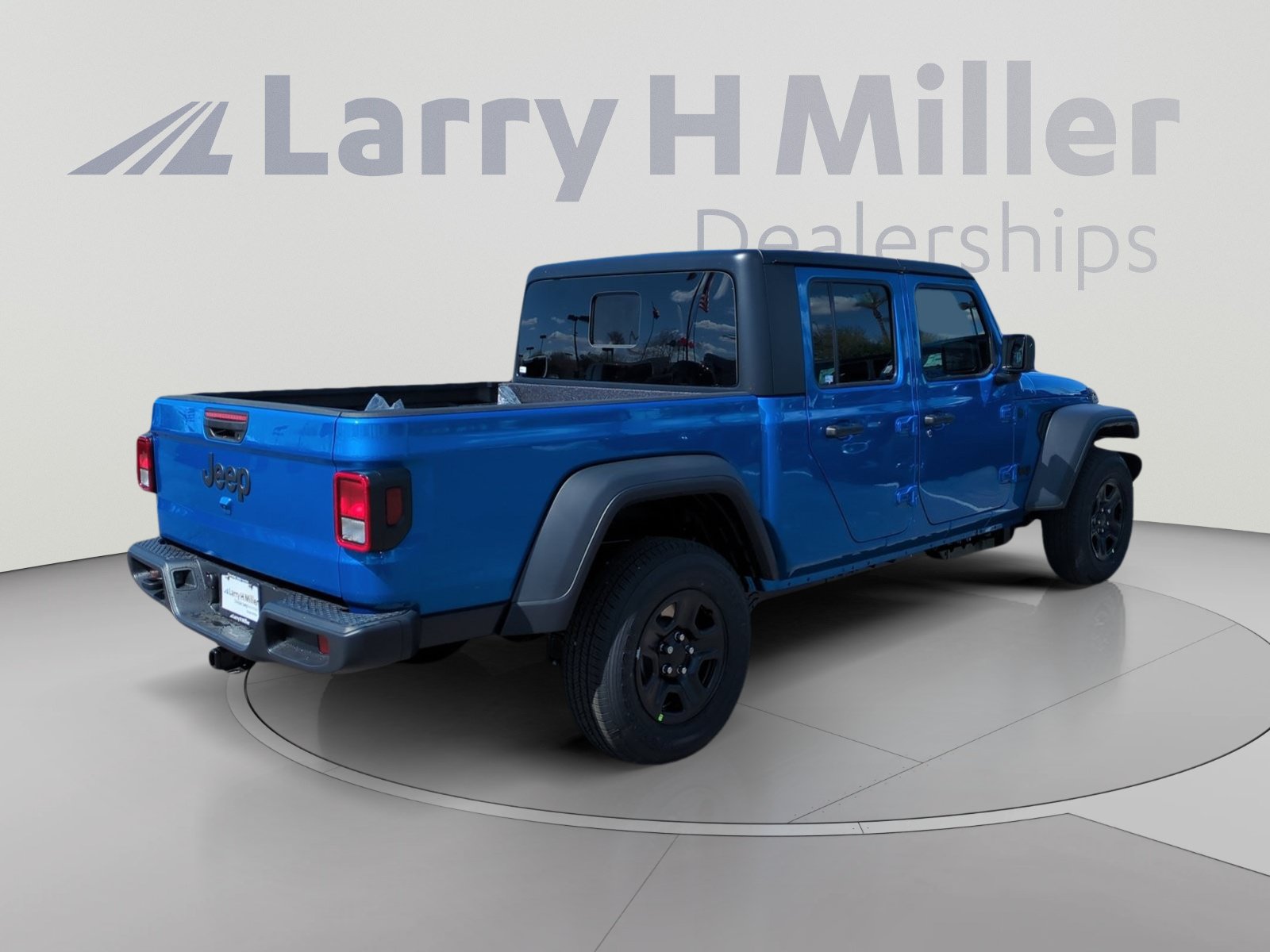 New 2026 Jeep Gladiator Sport AWD/4WD image 5
