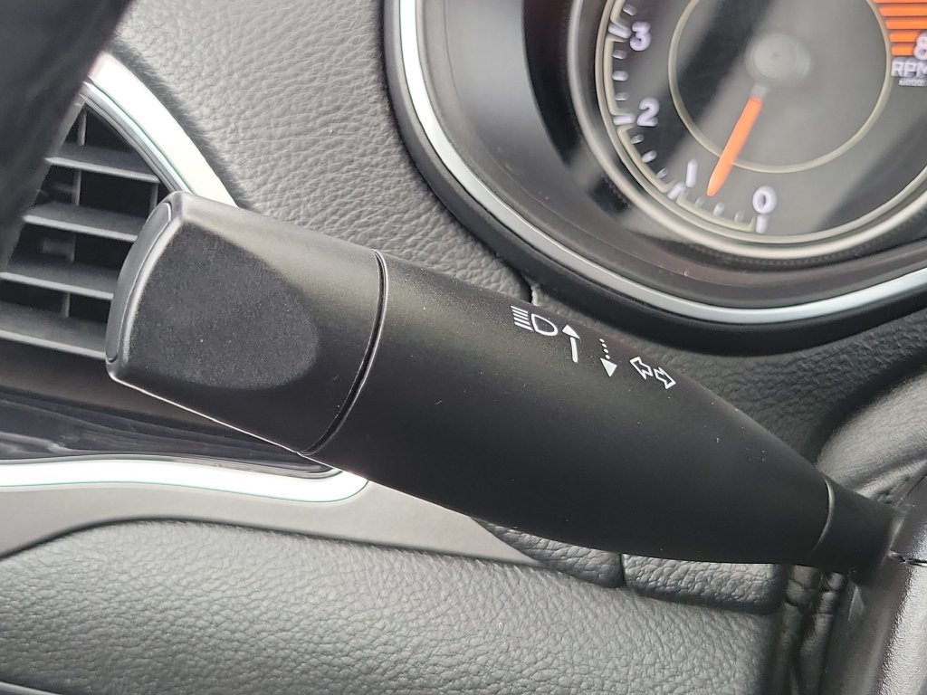 Used 2019 Jeep Cherokee Limited AWD/4WD image 37