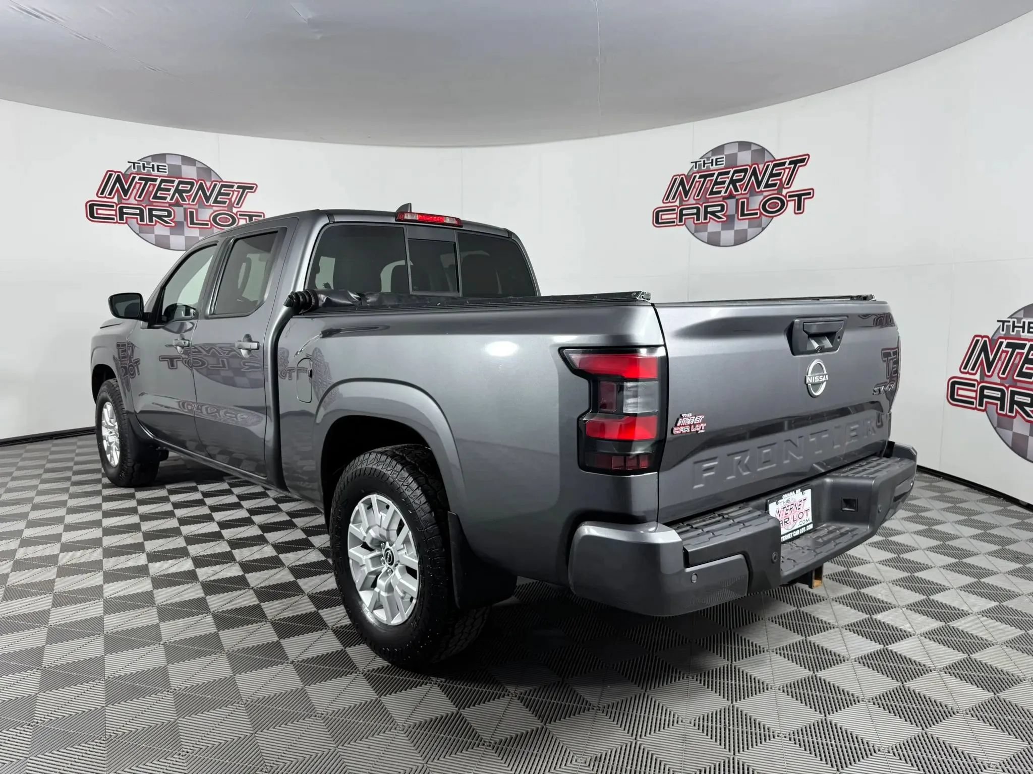 Used 2022 Nissan Frontier SV w/ Technology Package AWD/4WD image 5