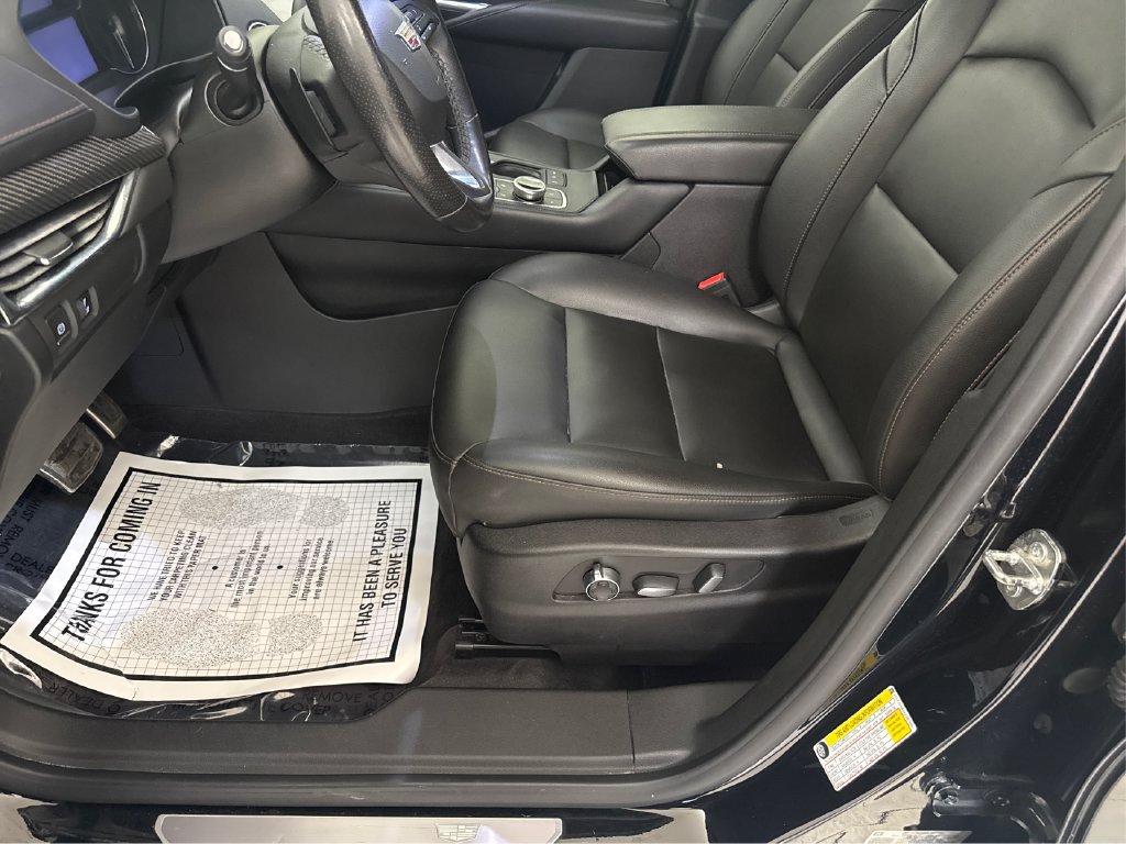 Used 2019 Cadillac XT4 Sport w/ Cold Weather Package AWD/4WD image 30