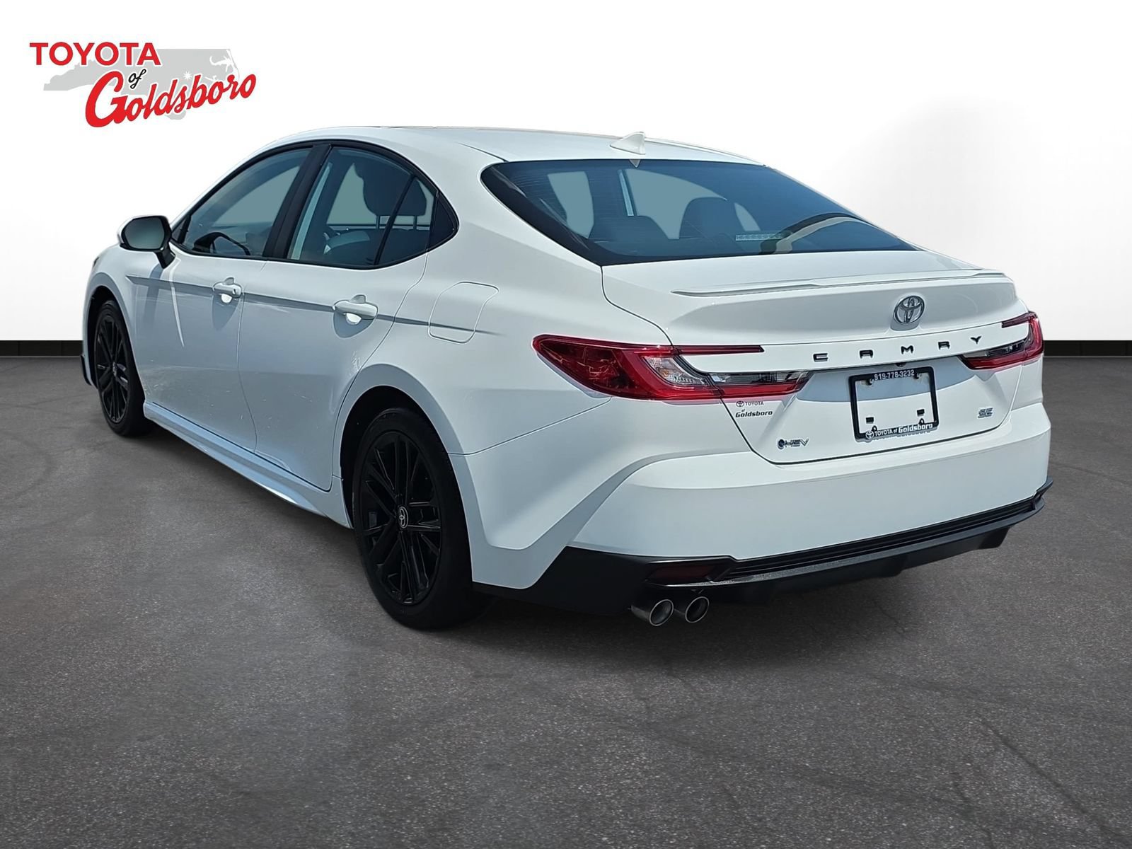 Used 2026 Toyota Camry SE FWD image 7
