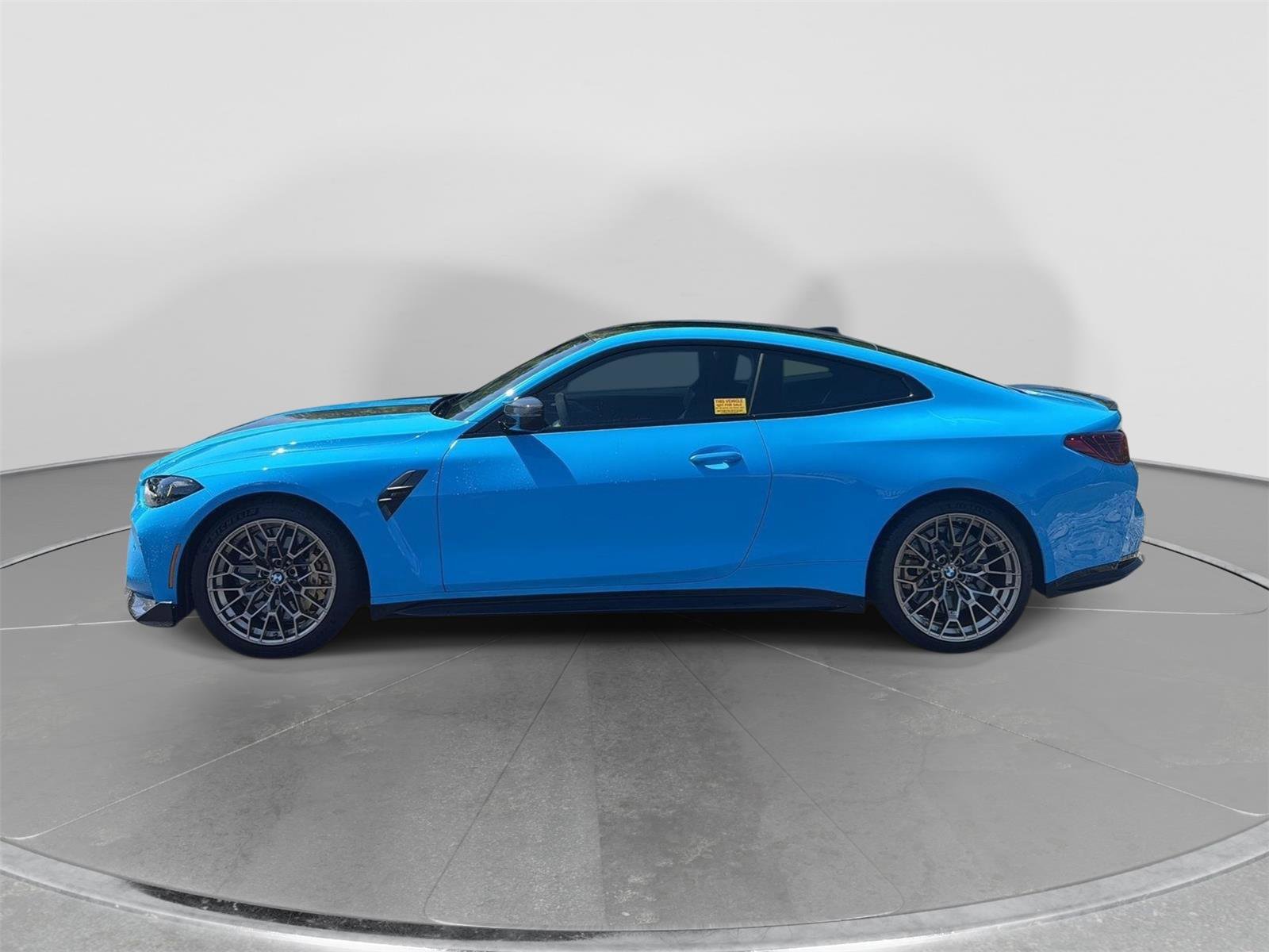 Used 2025 BMW M4 CS AWD/4WD image 2