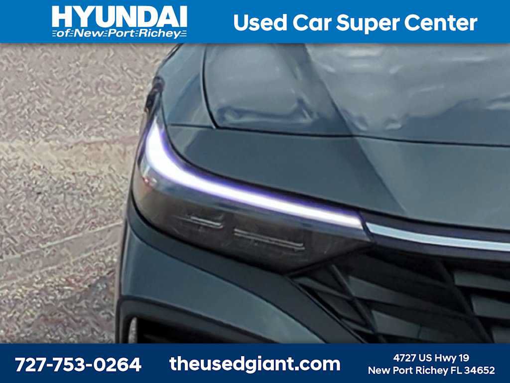 Certified 2026 Hyundai Elantra SE FWD image 9