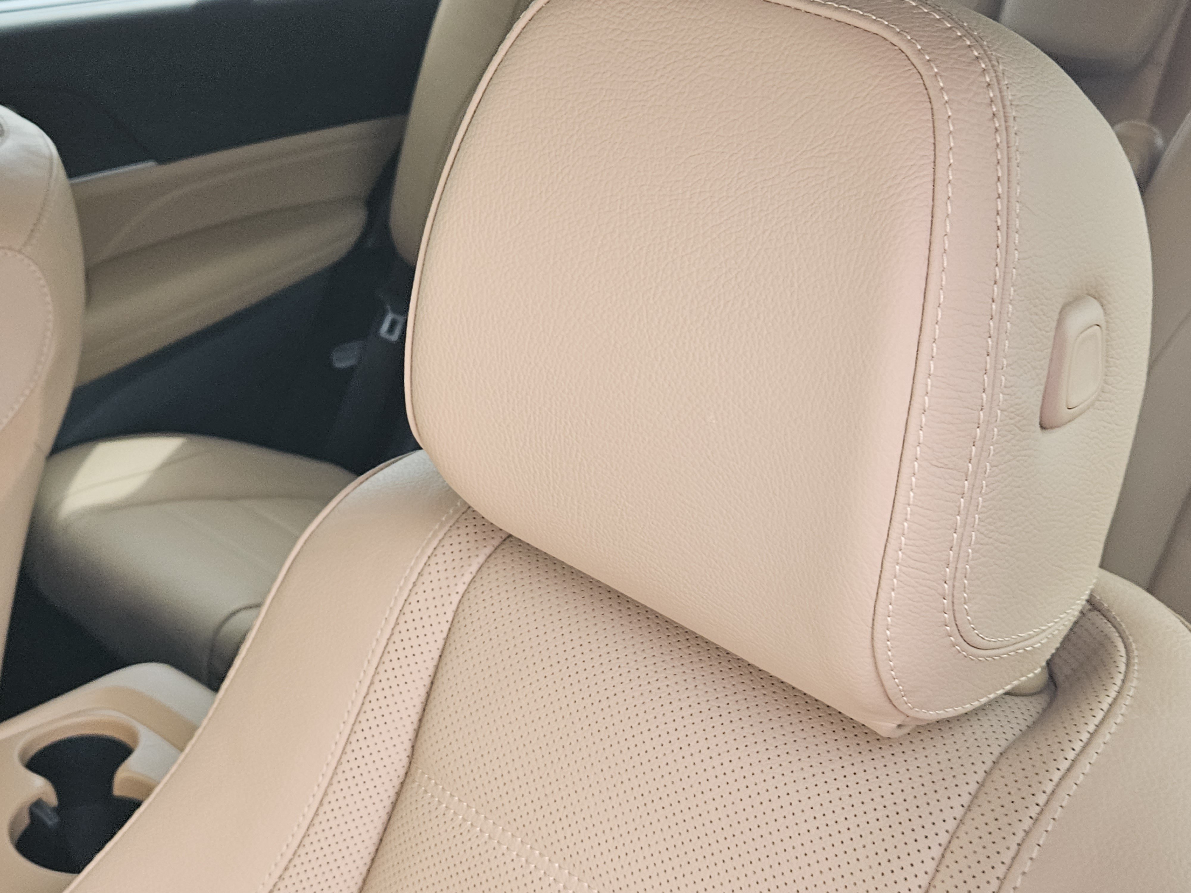 Certified 2024 Mercedes-Benz GLS 450 4MATIC image 12