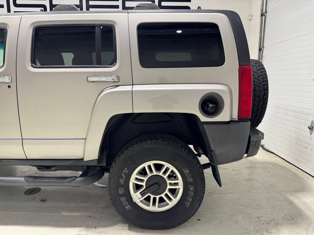Used 2006 HUMMER H3 AWD/4WD image 4
