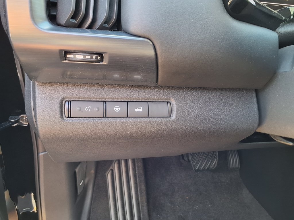 New 2026 Nissan Pathfinder SL AWD/4WD image 15